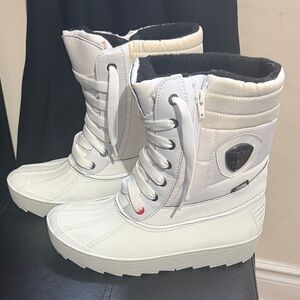 Pajar White Ankle Boots with Lace-Up and Side Zipper